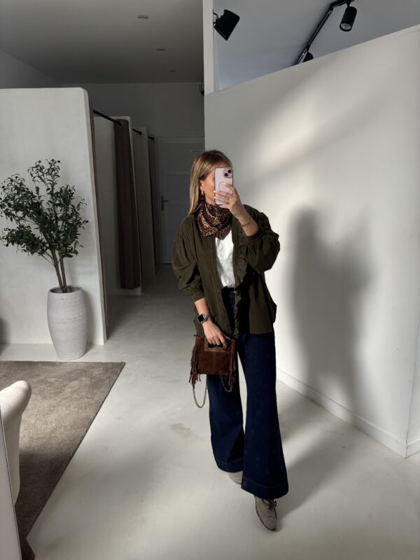 Blouse ample en velours kaki