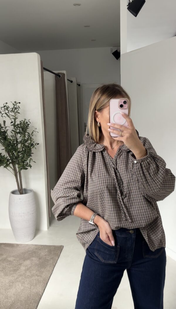 Blouse à carreaux et col claudine – Image 2