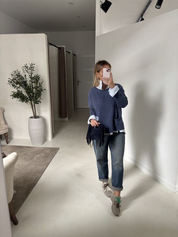 Pull bleu jean col rond avec poches