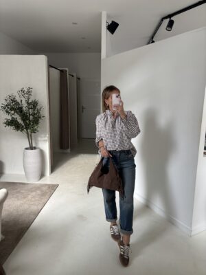 Blouse à carreaux marron et blanc