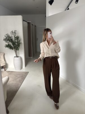 Blouse blanches à rayures beiges col montant