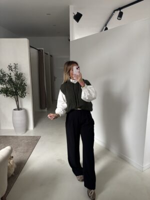 Pantalon noir large, taille haute