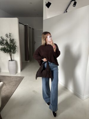 Pull oversize marron manches 3/4 et coupe décontractée