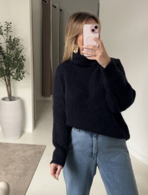 Pull col roulé bleu marine