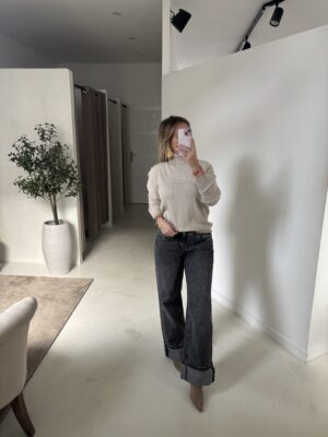 Pull col roulé beige en laine et cachemire