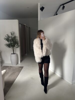 Veste fausse fourrure mouton blanc