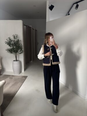 Veste sans manches en suédine effet moutonné bleu marine