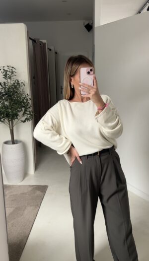 Pull col bateau écru avec coutures apparentes décoratives