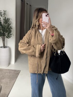 Manteau en daim à capuche camel, intérieur fourré