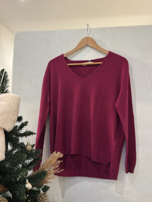 Pull col V toucher cachemire prune