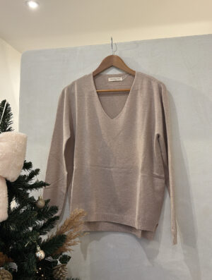 Pull col V toucher cachemire beige clair