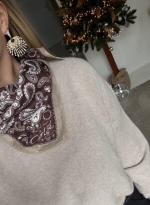 Petit foulard bandana marron, bandes beiges contour