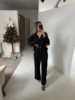 Blouse noir col V à volants