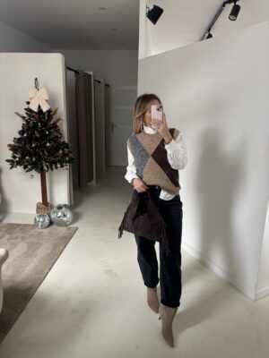 Pull sans manches à carreaux marron camel et gris