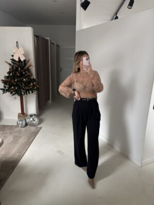 Top en dentelle beige, col rond