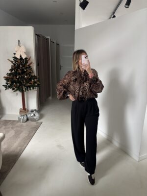 Blouse léopard ample, col à nouer
