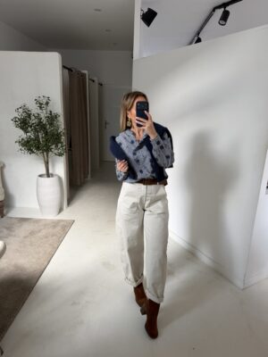 Blouse à carreaux et broderies fleurs bleu marine