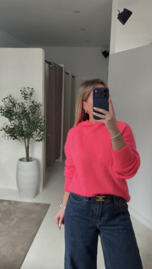 Pull à capuche rose fluo