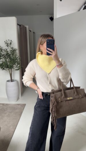 Gilet écru avec boutons nacrés