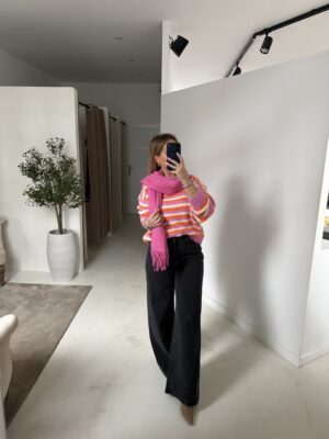 Pull à rayures blanc, orange et rose