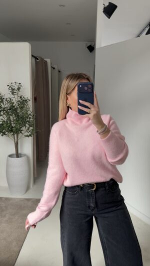 Pull col montant rose clair