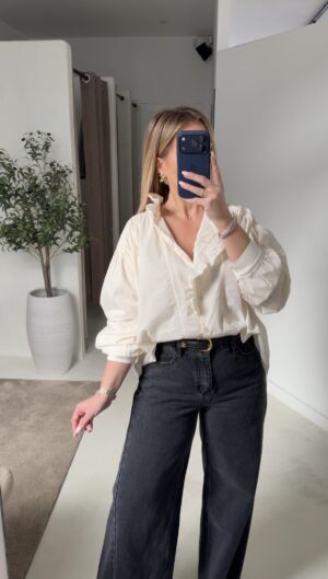 Blouse écru oversize détails volants