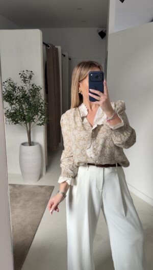 Blouse vert sauge à motifs floraux blanc