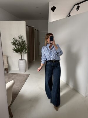 Blouse à rayures bleu et blanc avec col montant