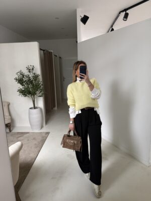 Pull à épaulettes jaune pastel manches 3/4