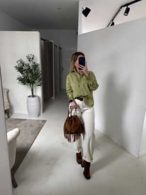 Blouse olive col montant