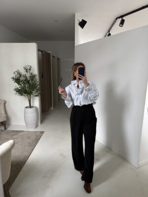 Blouse rayée bleu et blanc avec volants