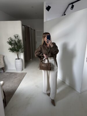 Blouse kaki fluide et ample