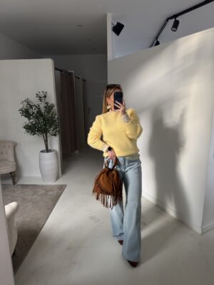 Pull à épaulettes jaune