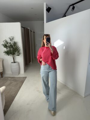 Marinière rouge, brodé « ICONIC » dans le dos