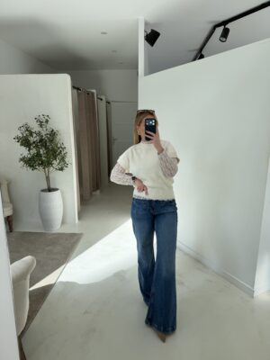 Pull sans manches en maille écru avec empiècement sur les épaules